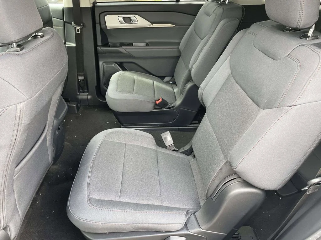 New 2026 Space White Metallic Ford Active 100A image 12