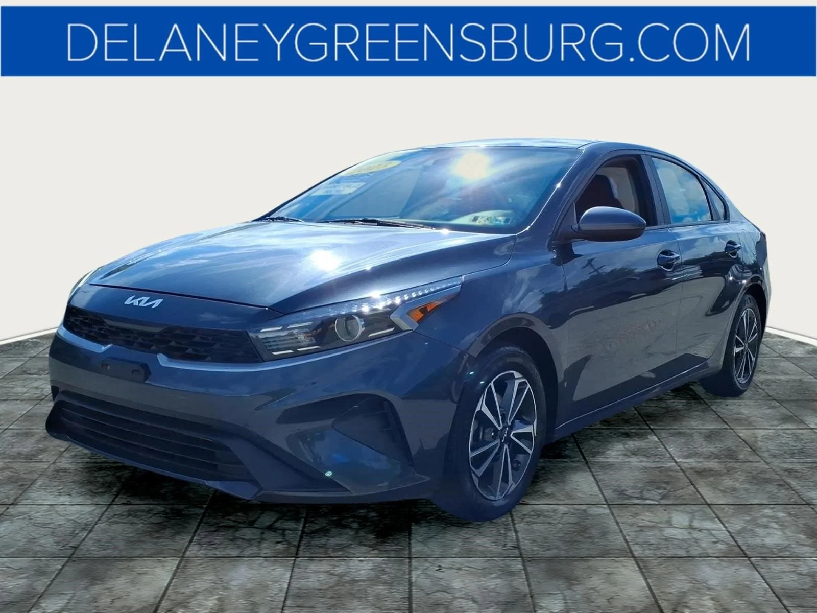 Used 2023 Gravity Gray Kdg Kia LXS image 7