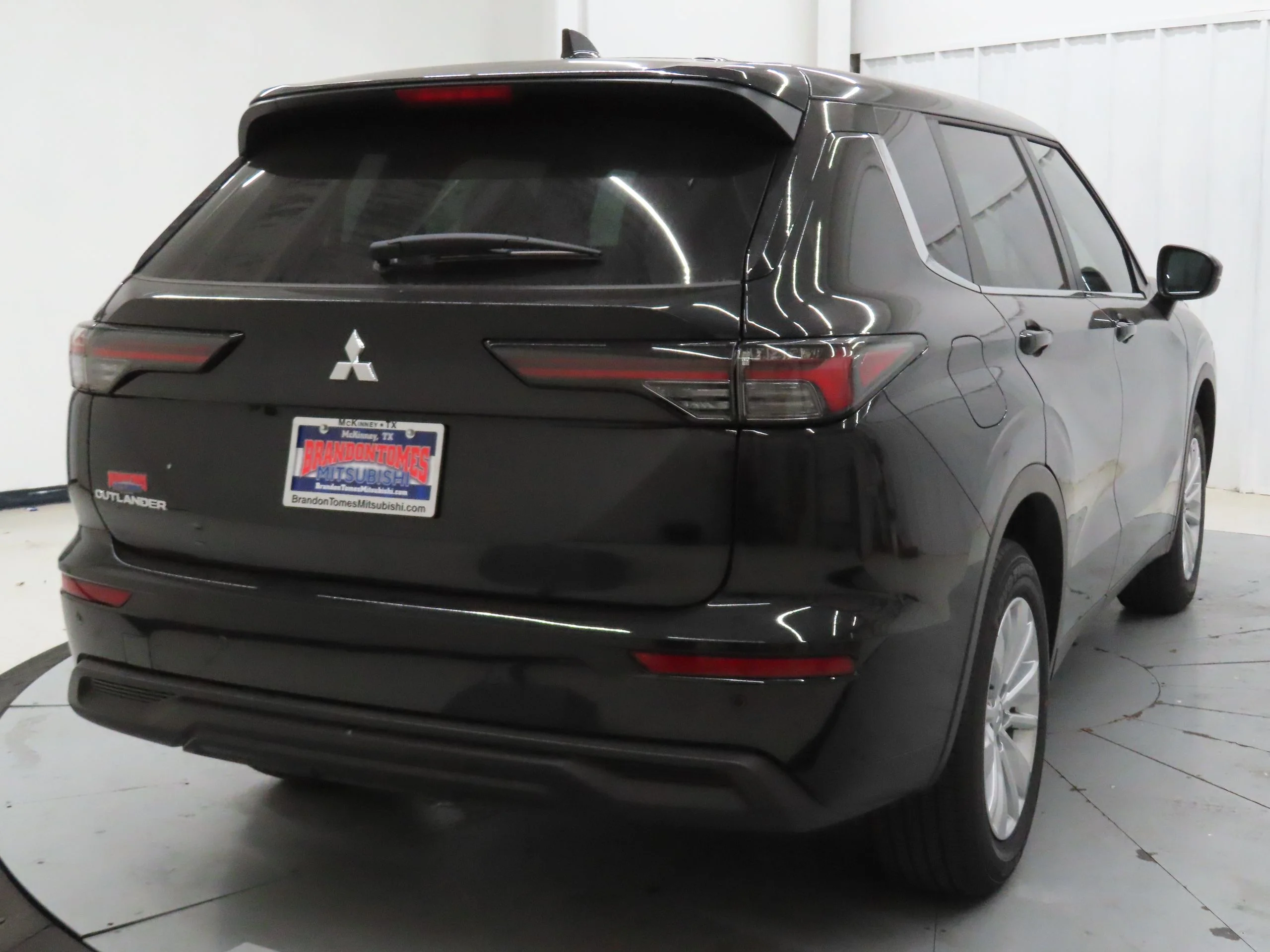 New 2026 Black Mitsubishi ES image 3