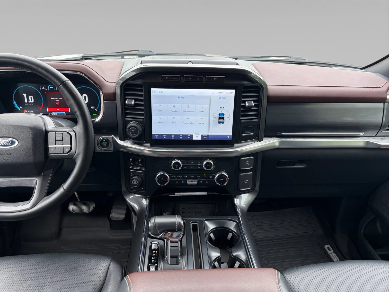 Used 2023 Silver Ford Lariat image 11
