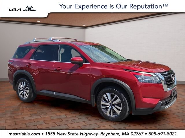 2023 Nissan Pathfinder SL