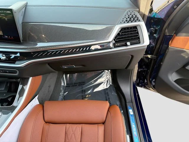 New 2026 Tanzanite Blue II Metallic BMW M60i image 17