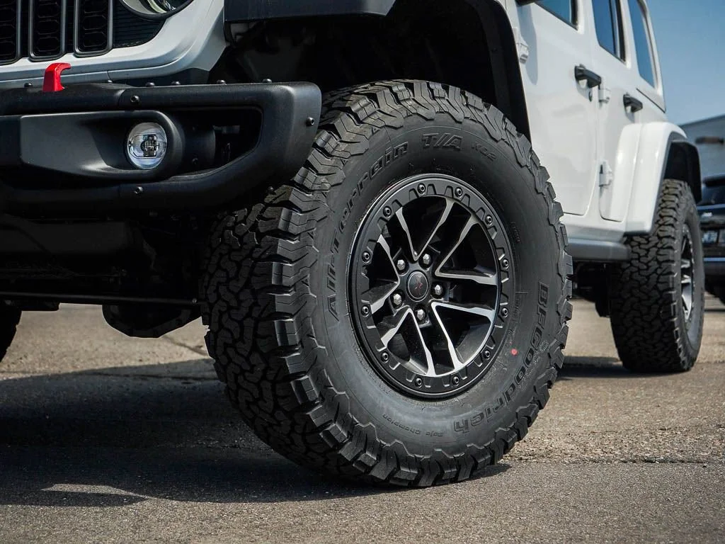 New 2026 Bright White Clearcoat Jeep Rubicon X image 6