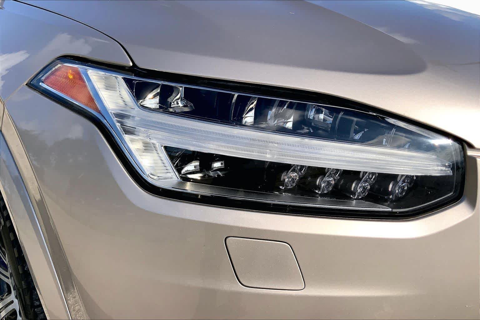 Used 2025 Bright Dusk Metallic Volvo Plus image 27