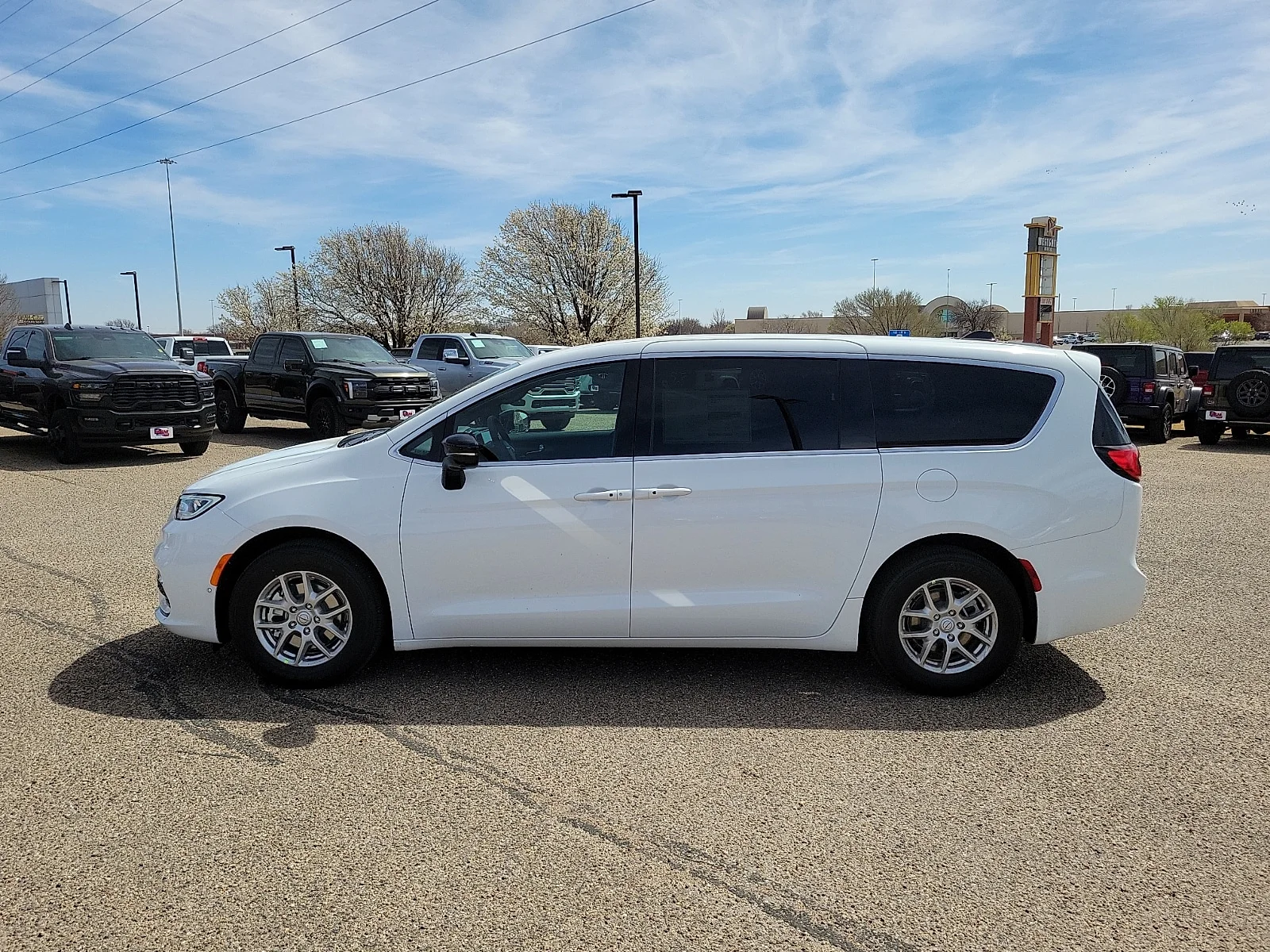 New 2026 PW7 Bright Whit Chrysler SELECT image 2