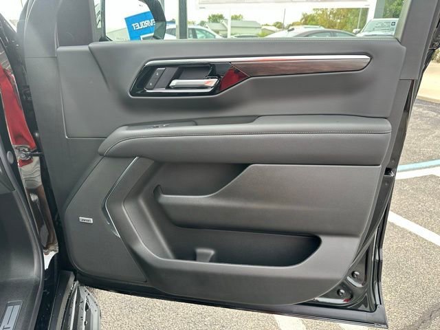 2025 Chevrolet Tahoe Premier - Photo 10