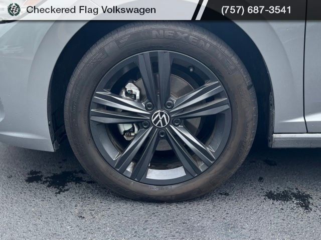 Used 2023 Pyrite Silver Metallic Volkswagen 1.5T SE image 5