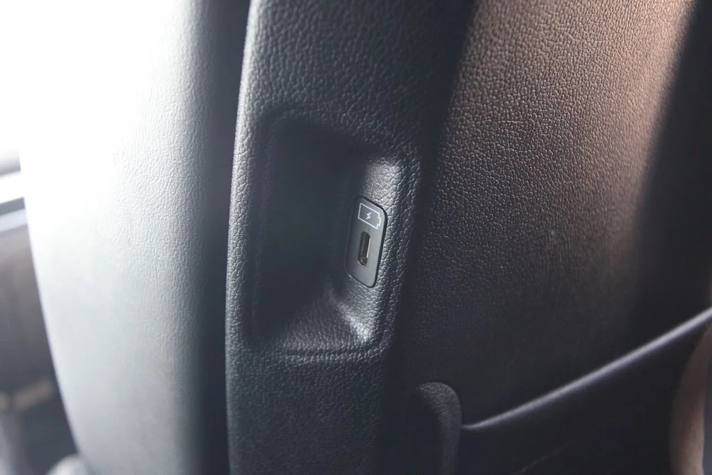 Used 2024 Black Kia S image 37