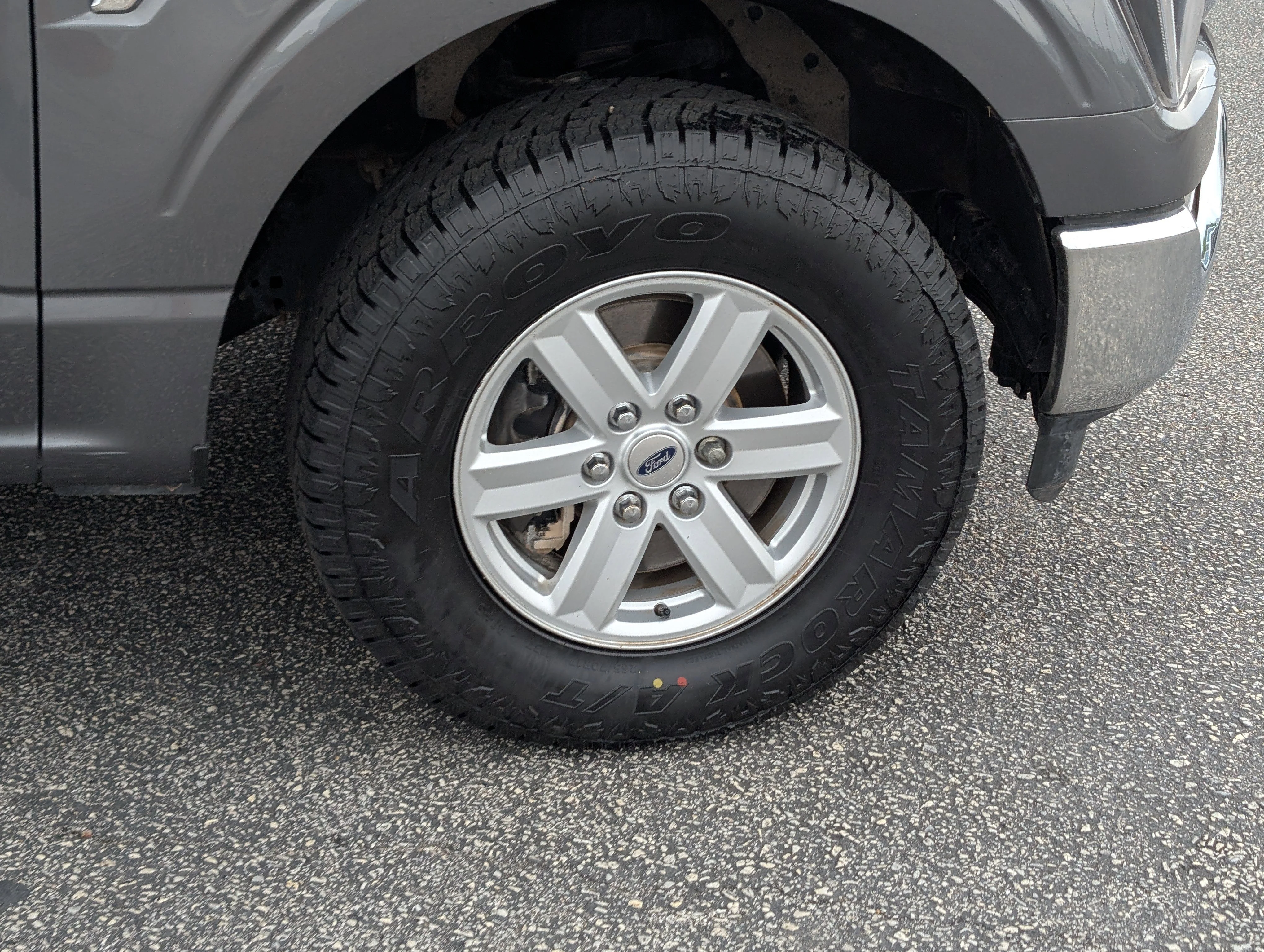 Used 2023 Gray Metallic Ford XLT image 7