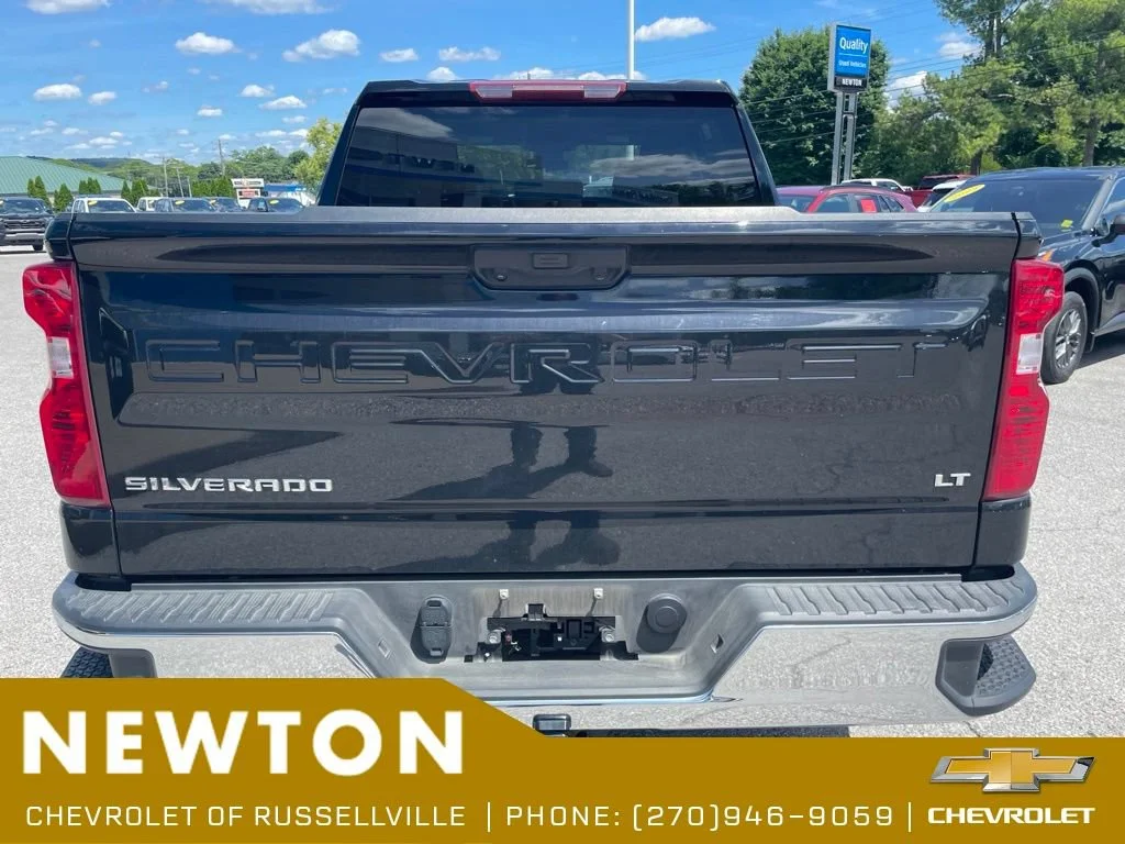 Used 2022 Black Chevrolet LT image 15
