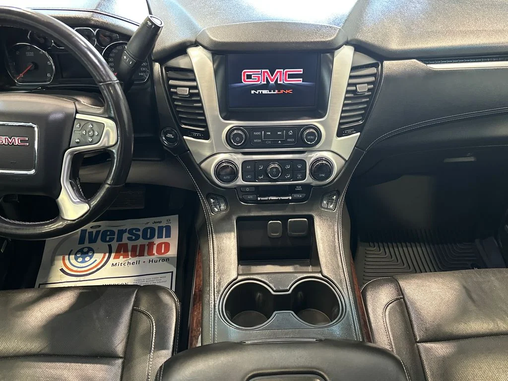 Used 2018 White GMC SLT image 31