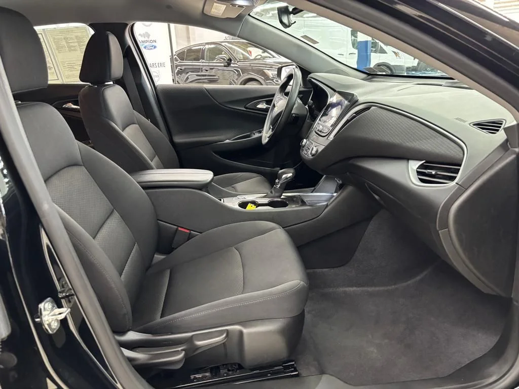 Used 2023 Mosaic Black Metallic Chevrolet LT image 15