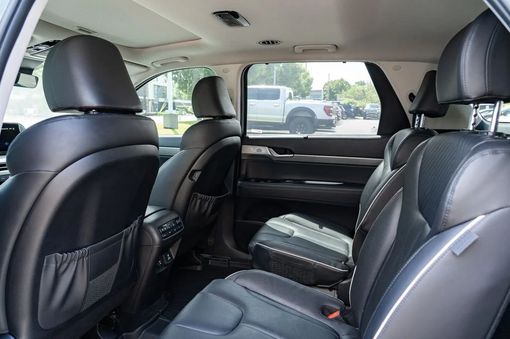 Used 2023 Gray Hyundai SEL image 25