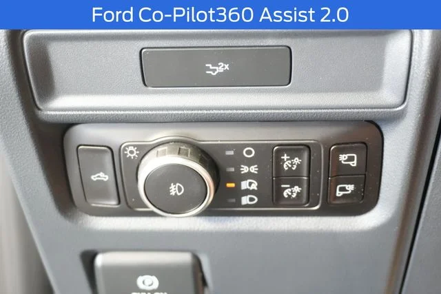 New 2026 Oxford White Ford XLT image 23