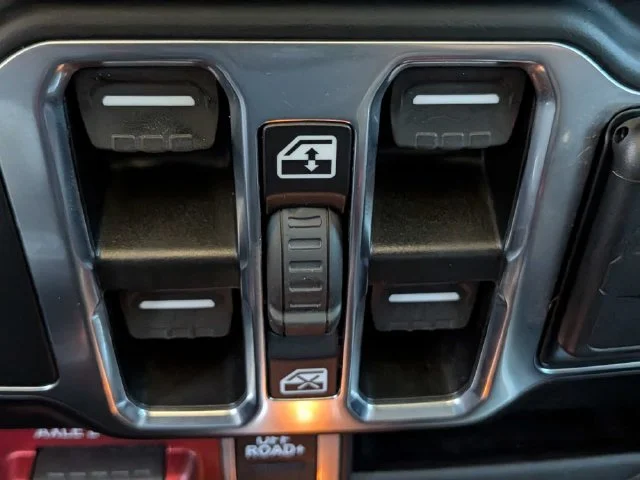 Used 2023 Gray Jeep Mojave image 24