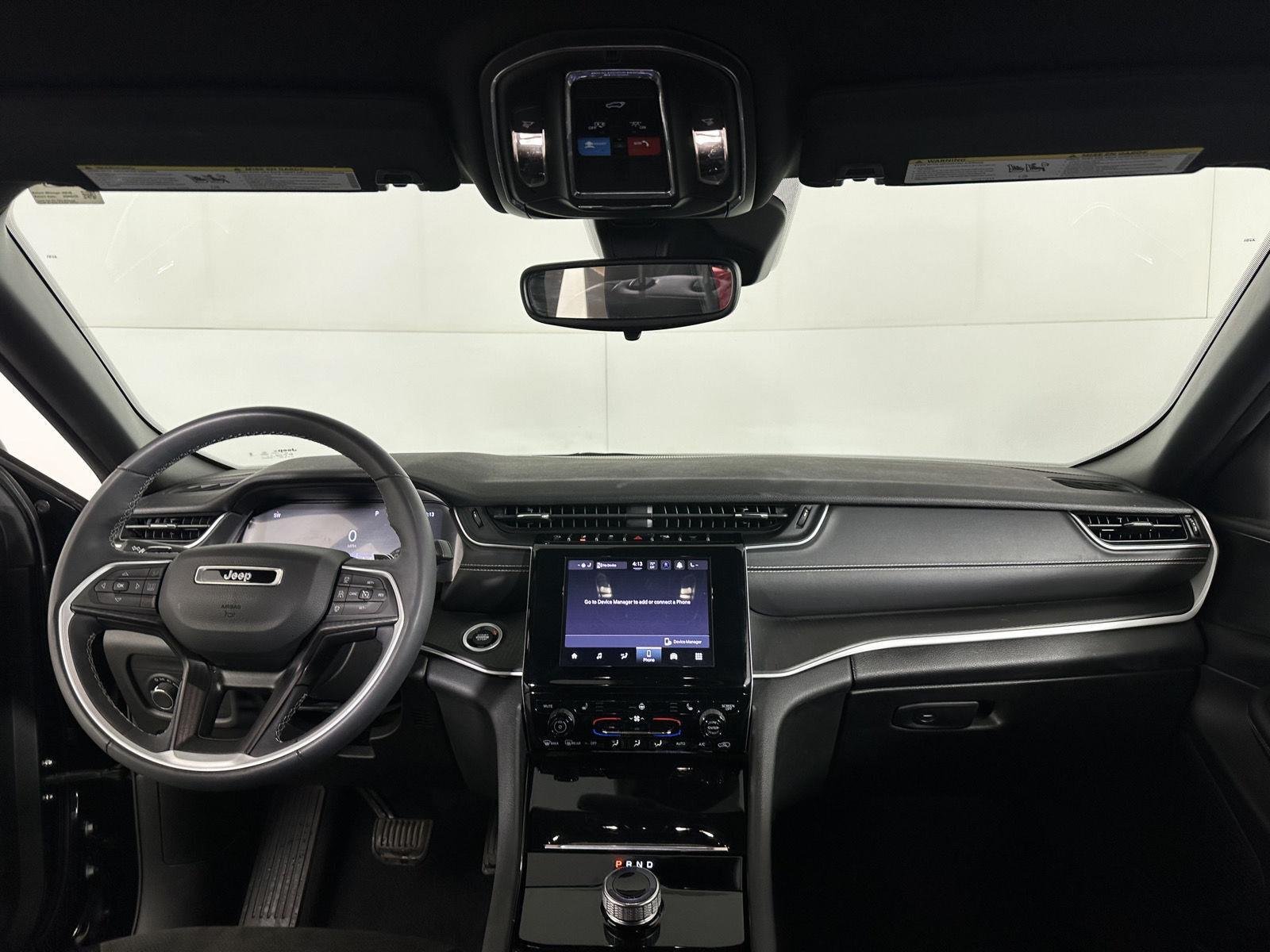Used 2023 Diamond Black Crystal Pearlcoat Jeep Altitude image 27