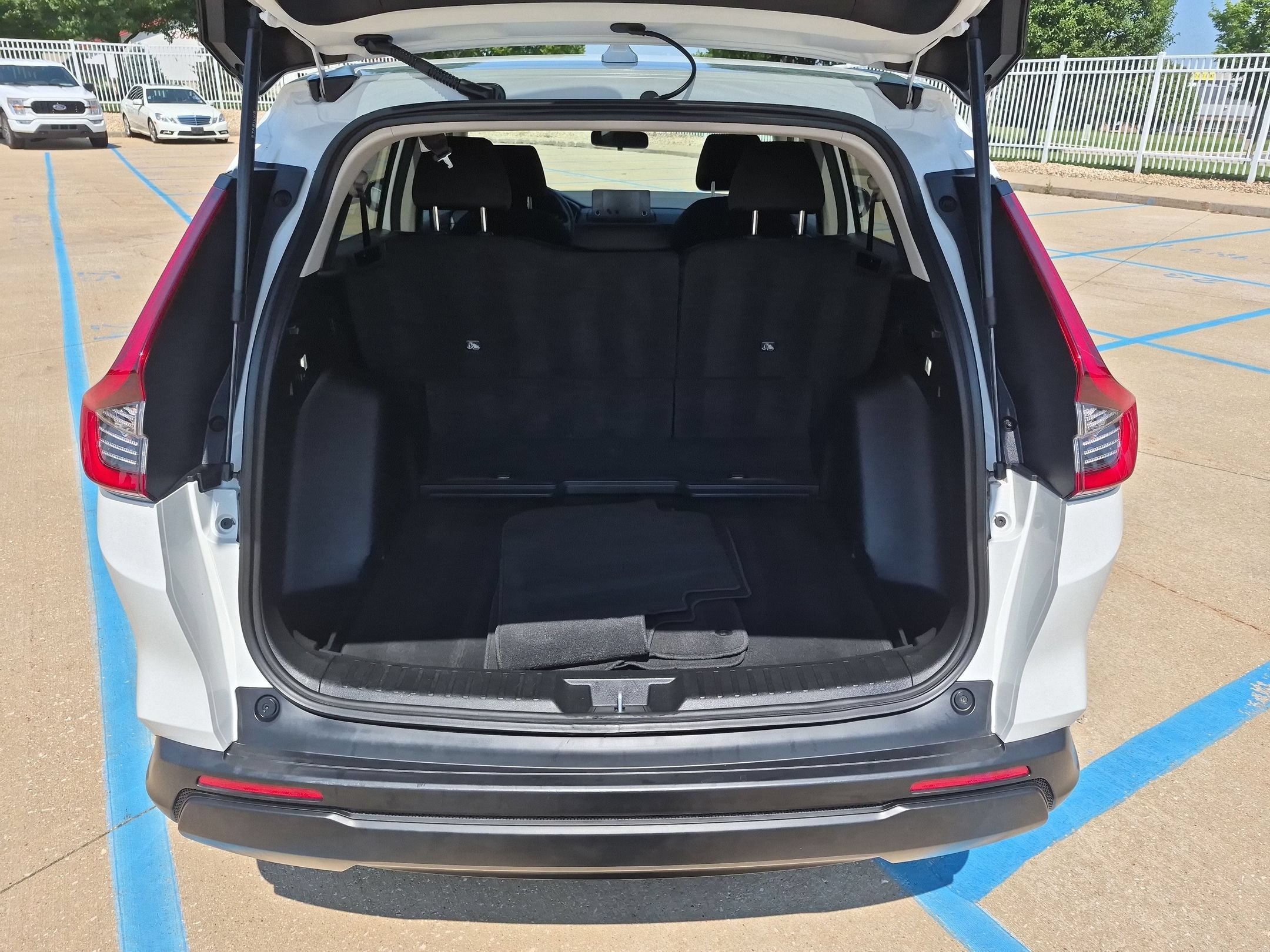 Certified Used 2023 Platinum White Pearl Honda EX AWD image 27