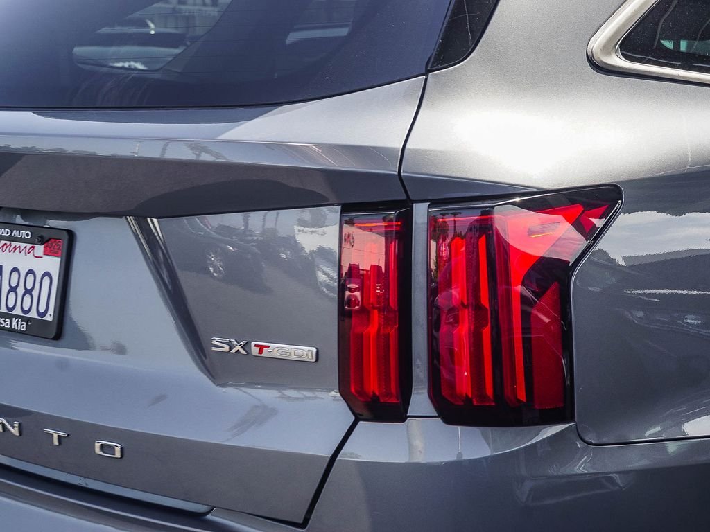 Used 2021 Silver Kia SX image 8