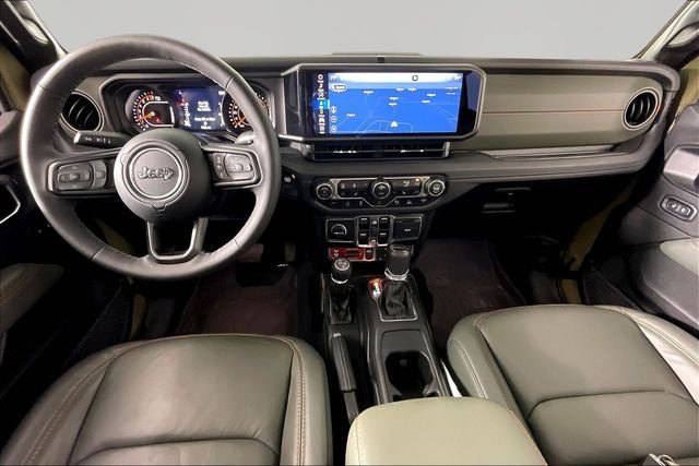 Used 2025 Green Jeep Mojave image 7
