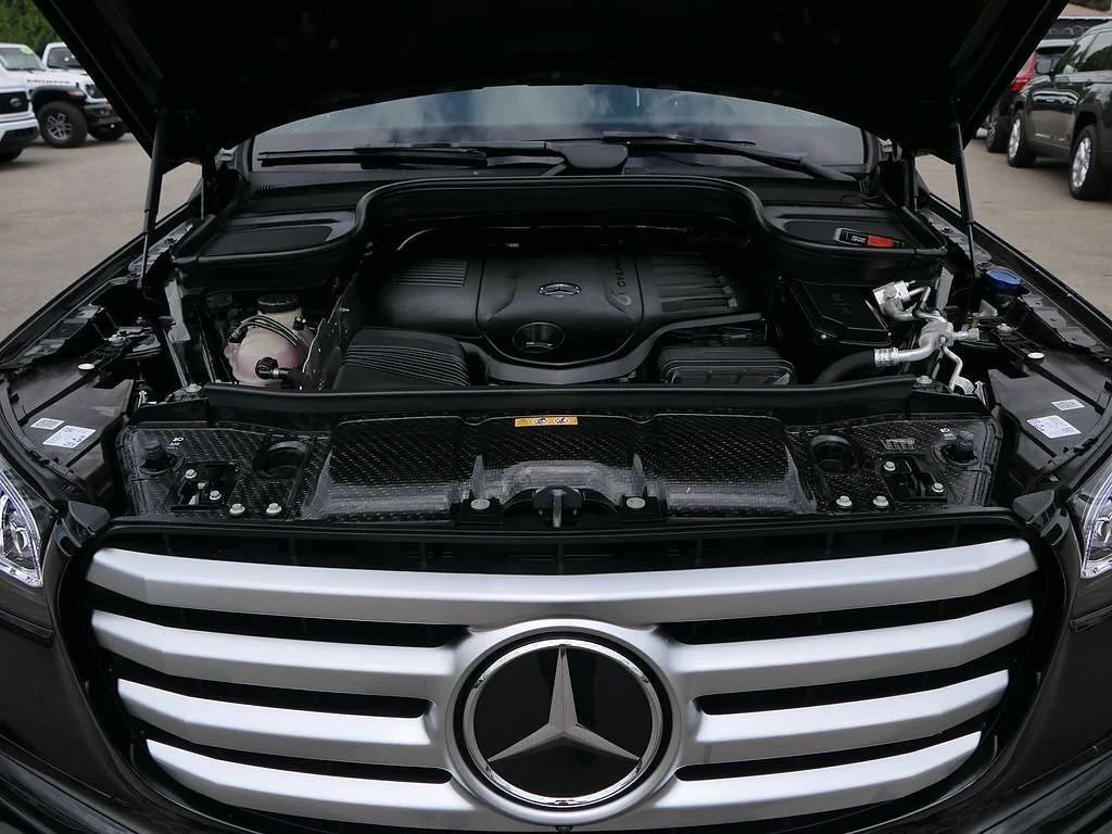 Used 2025 Black Mercedes-Benz GLS 450 image 27