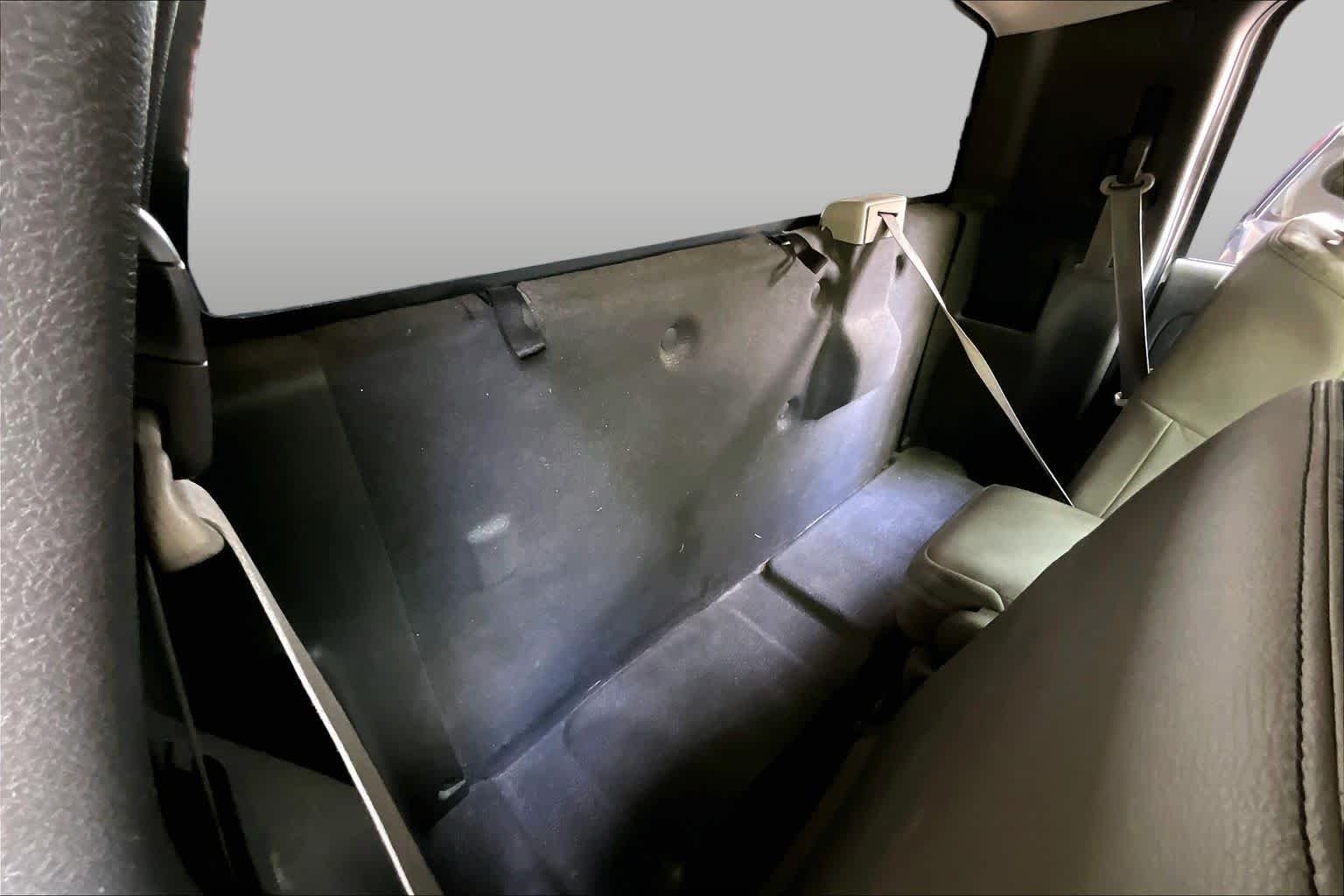 Used 2009 Oxford White Ford XL image 20