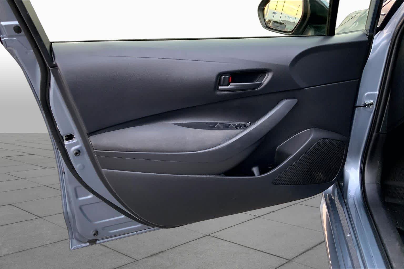 Used 2025 Celestite Toyota Hybrid LE image 21