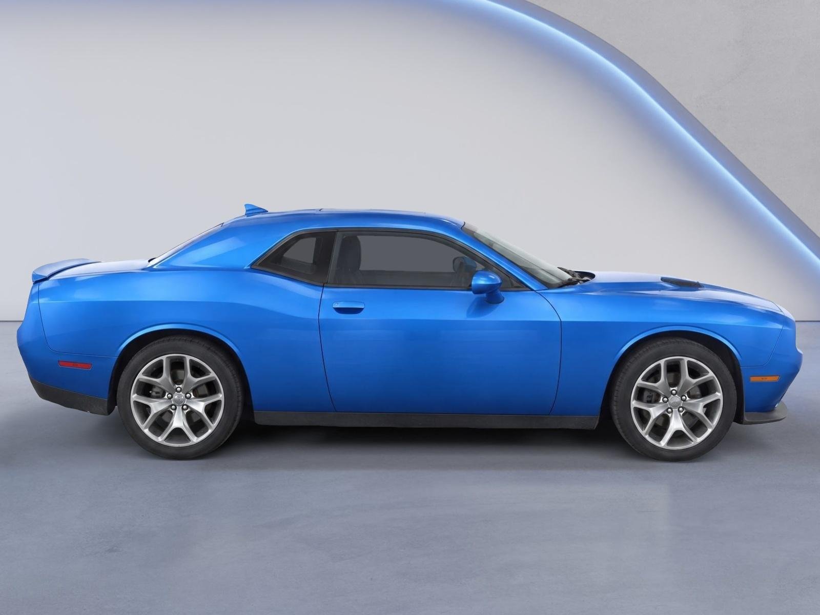 Used 2015 B5 Blue Pearl Coat Dodge SXT Plus image 8