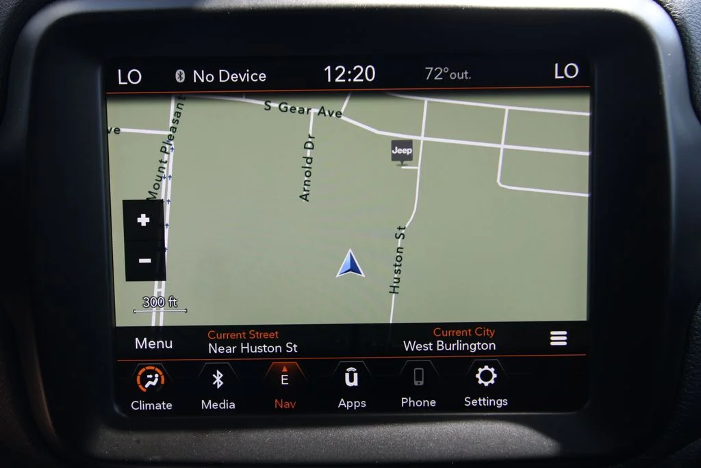 Used 2023 Gray Jeep Latitude image 12