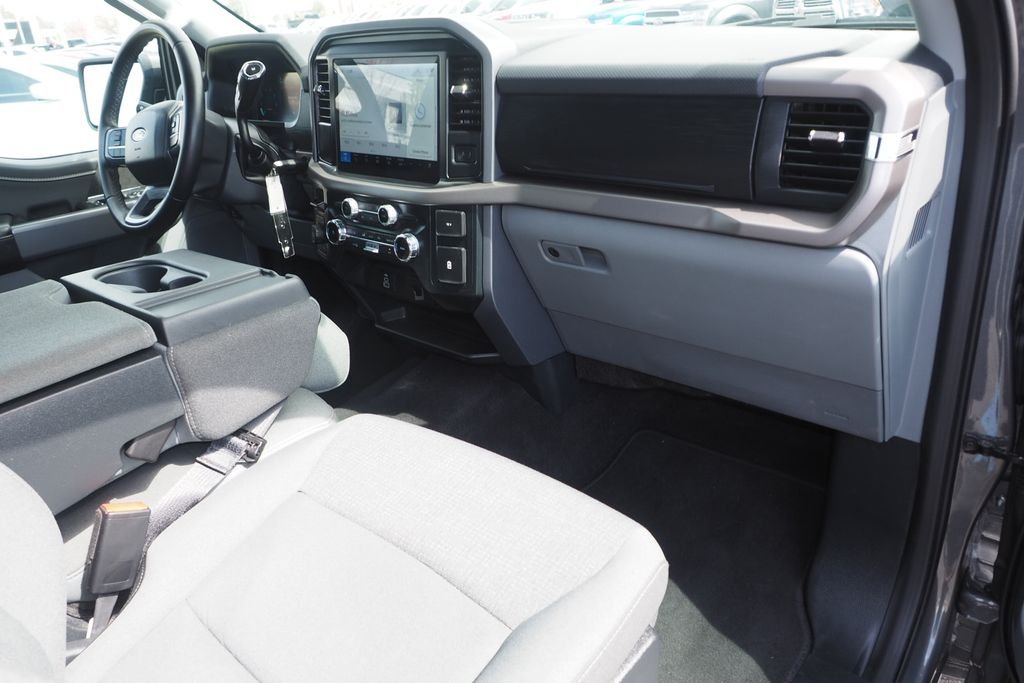 Used 2025 Gray Ford XLT image 22
