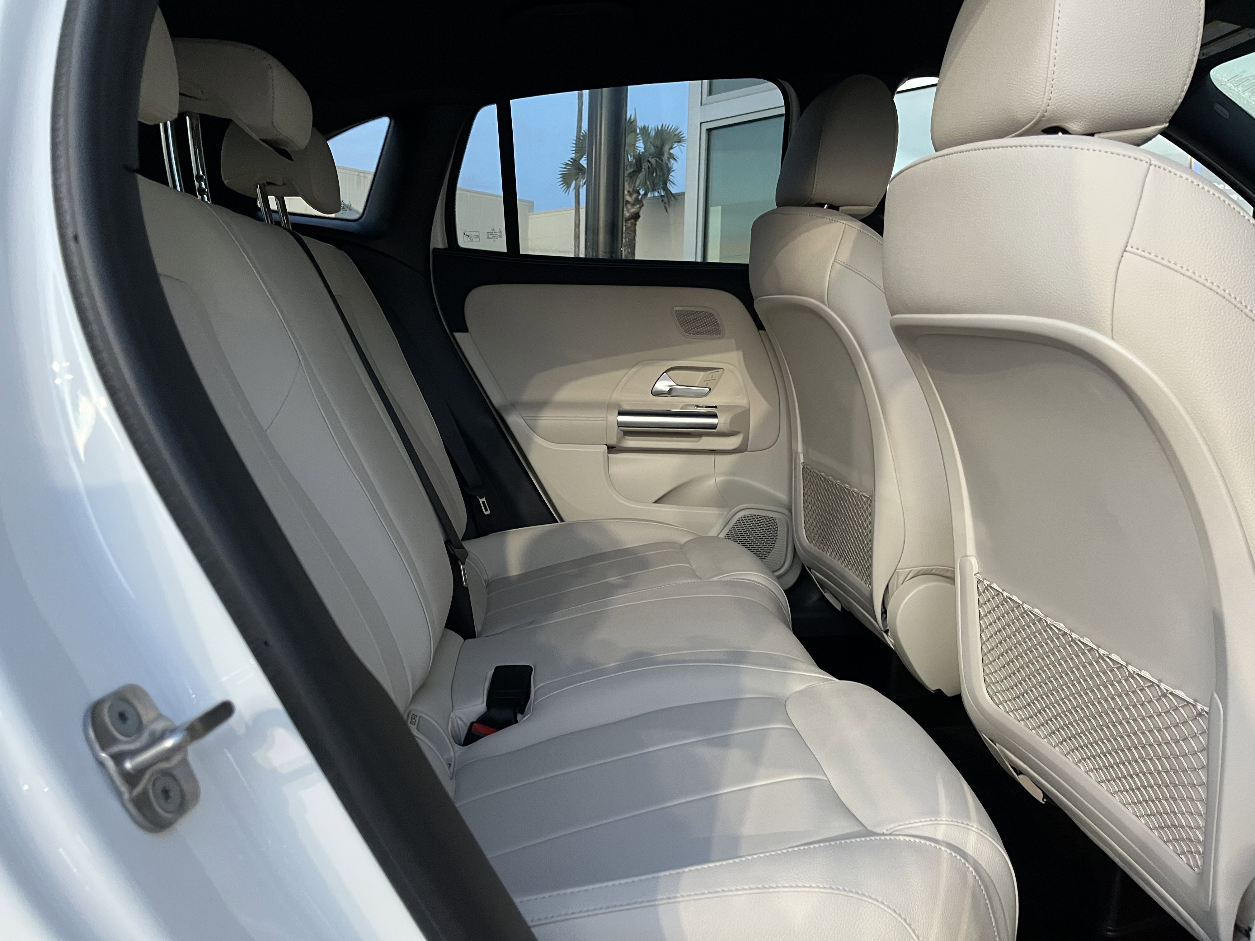New 2026 POLAR WHITE Mercedes-Benz GLA 250 image 21