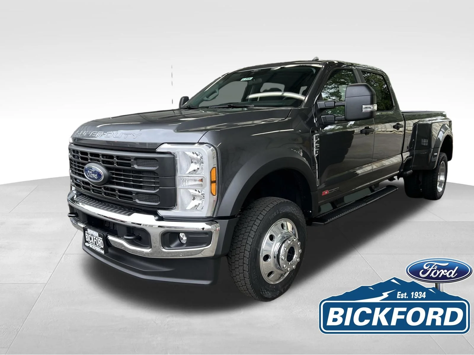 2026 Ford F-450 XL 4x4 Crew Cab 8' Box DRW's photo