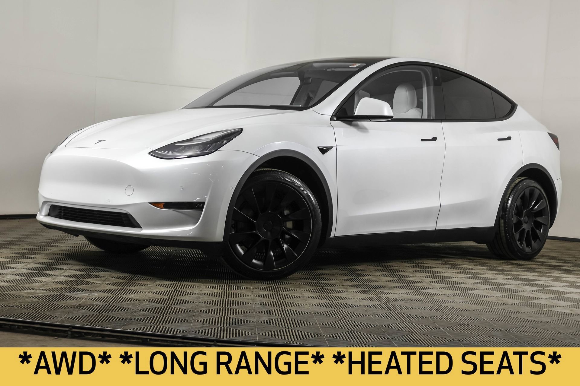 Used 2020 Tesla Model Y Long Range with VIN 5YJYGDEE5LF025766 for sale in Elk Grove Village, IL