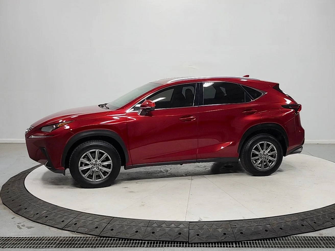 Used 2018 Red Lexus 300 Base image 4