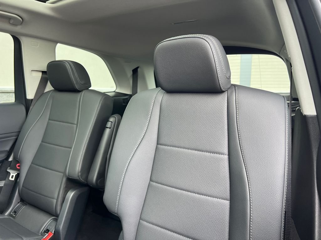 New 2026 Selenite Grey Metallic Mercedes-Benz GLS 450 image 27