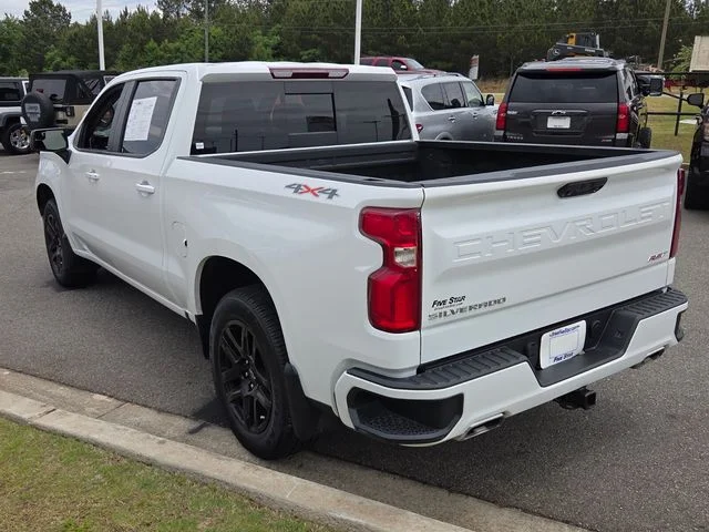 Used 2023 White Chevrolet RST image 10