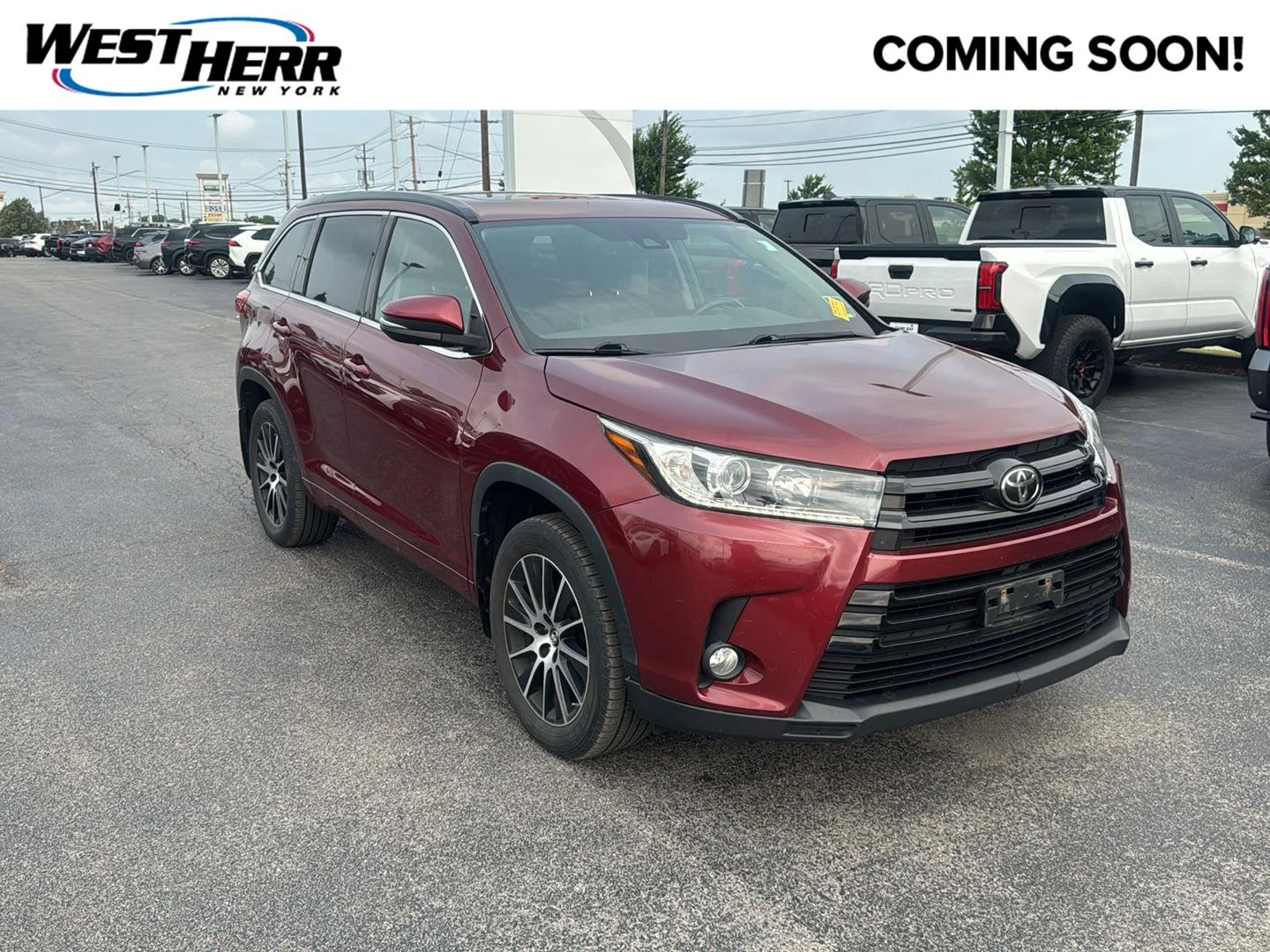 Used 2017 Salsa Red Pearl Toyota SE image 1