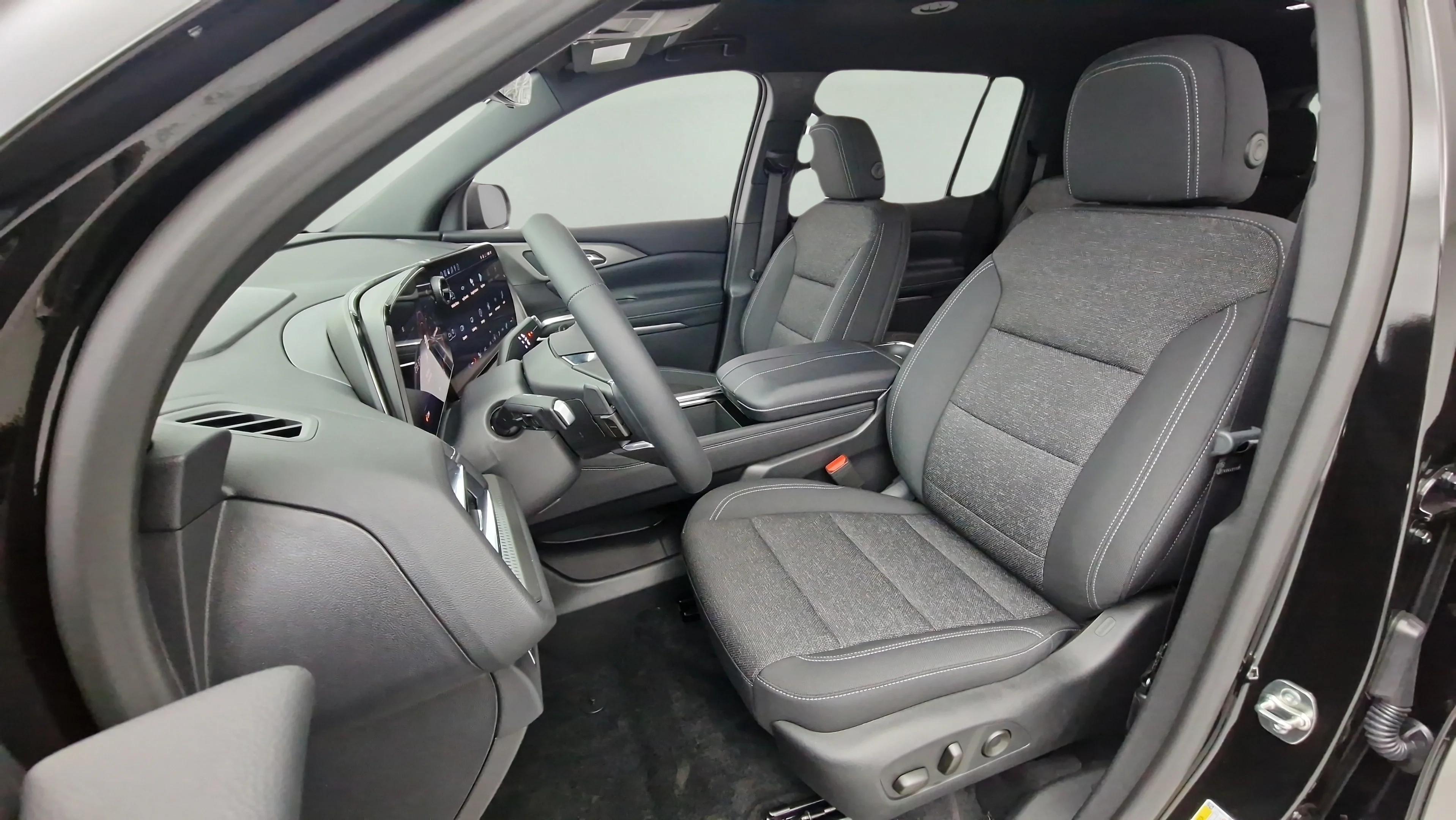 New 2026 Mosaic Black Metallic Chevrolet LT image 15