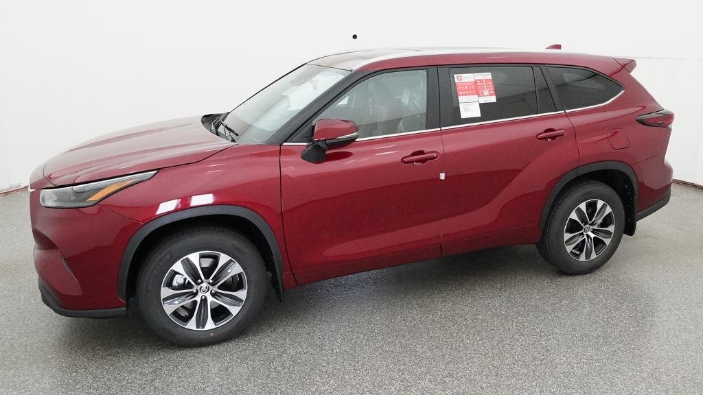 New 2026 Ruby Flare Pearl Toyota XLE image 5