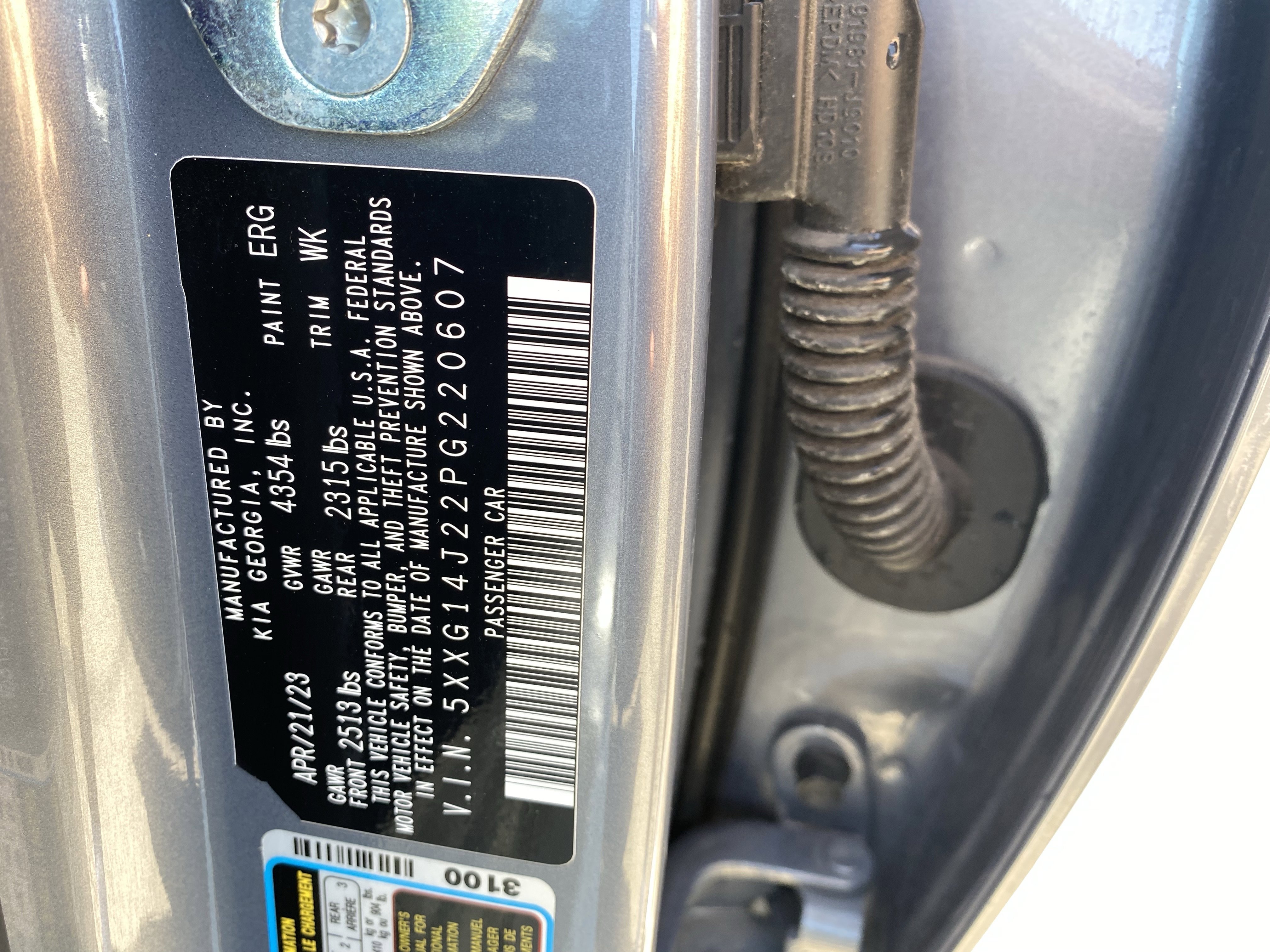Used 2023 Everlasting Silver Kia LXS image 31