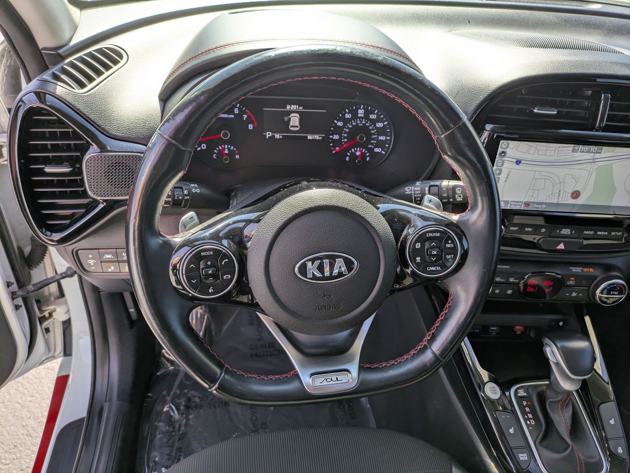 Used 2021 Snow White Pearl Kia Turbo image 16