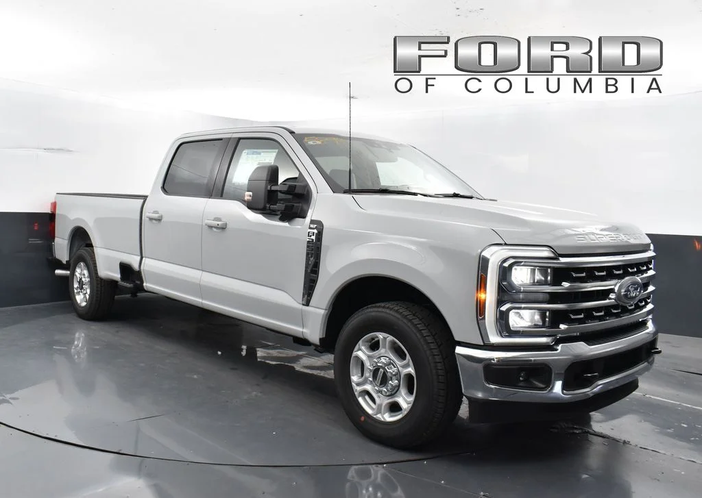 New 2026 White Ford XLT image 1