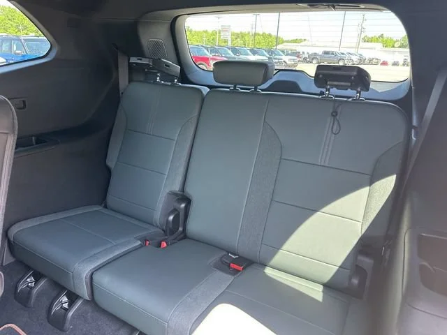 2025 GMC Acadia AT4 - Photo 26