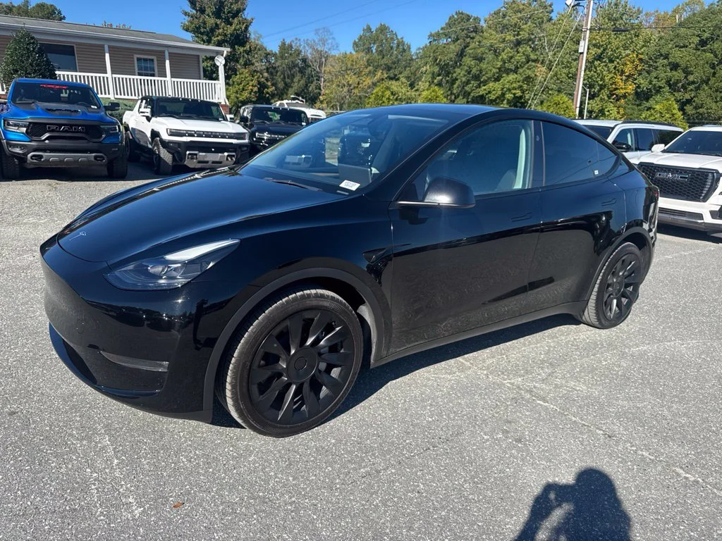 Used 2023 Black Tesla Long Range image 1