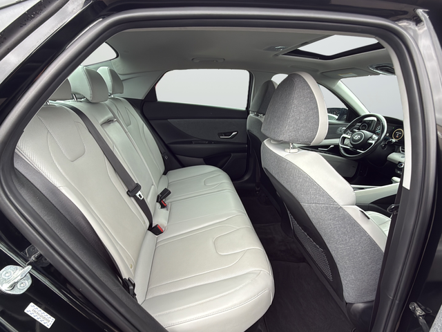 Used 2023 Black Hyundai Limited image 25