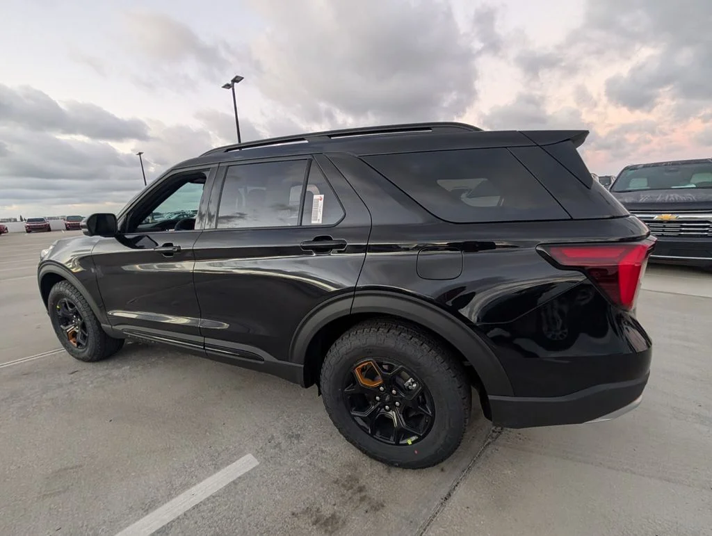 New 2026 Black Ford Tremor image 9