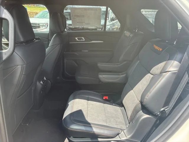 New 2027 White Ford 4DR AWD TREMOR image 19