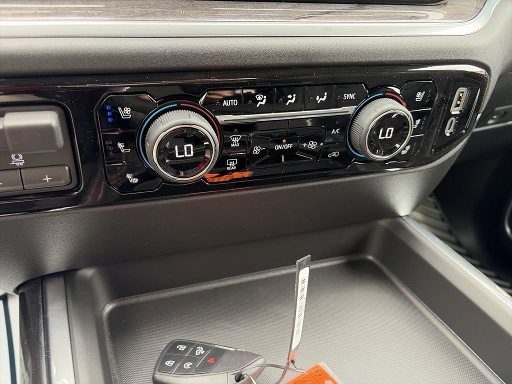 2026 Chevrolet Silverado 3500 HD LTZ - Photo 19
