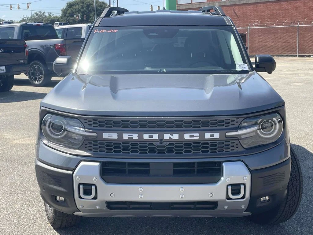 New 2025 Carbonized Gray Metallic Ford Badlands® image 8