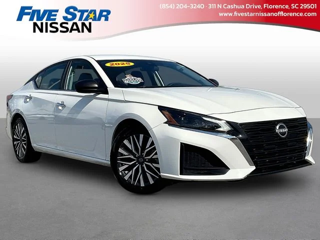 Used 2025 White Nissan 2.5 SV image 1
