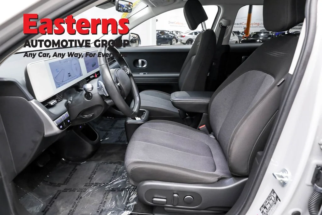 Used 2024 Gray Hyundai SEL image 13